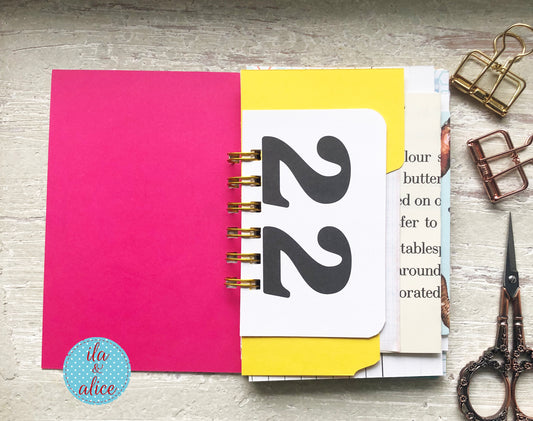 Mini Journal – Retro Ladies – Green Polka Dots